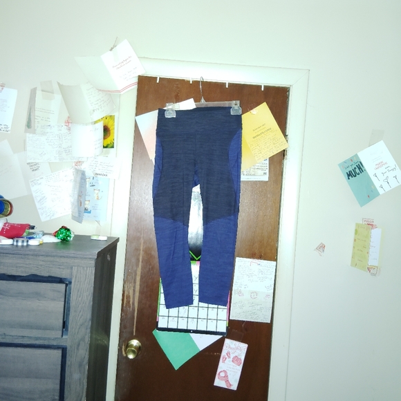 OUTDOOR VOICES Tech Sweat Two Toned Leggings - Picture 4 of 9